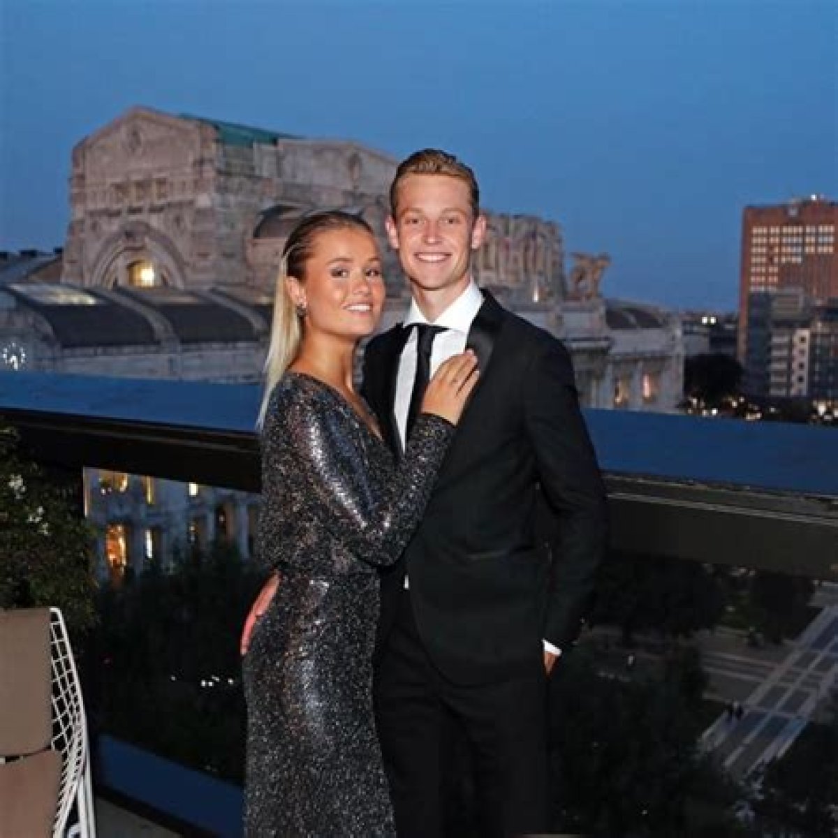 Frenkie de Jong Height, Weight, Age, Girlfriend, Family, Facts, Biography