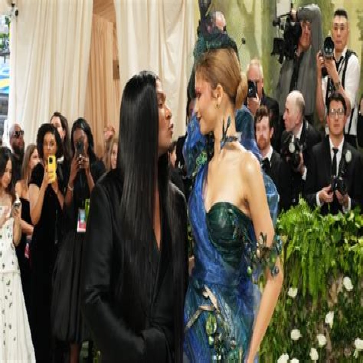 Law Roach Net Worth: How the Celebrity Stylist Became a Fashion Icon